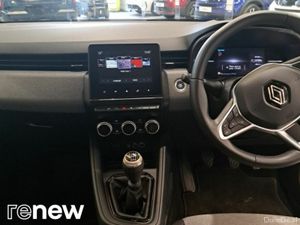 Renault Clio TCe 90 Evolution  **€87.92 per week** - Image 2