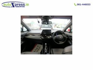 Toyota C-HR HIGH SPEC LEATHER PACK 1.8 Hybrid G MO - Image 2