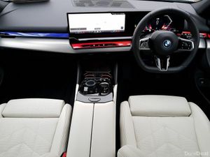 BMW 5-Series 530e M Sport Pro - Image 4