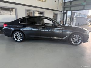 BMW 5-Series 2018 - Image 2