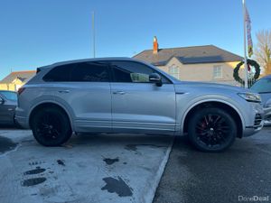 211 Volkswagen Touareg commercial - Image 4