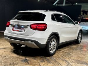 Mercedes-Benz GLA 1.6 AUTOMATIC - ALLOY WHEELS - M - Image 4