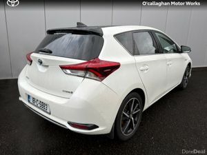 Toyota Auris AURIS HYBRID LUNA SPORT - Image 4