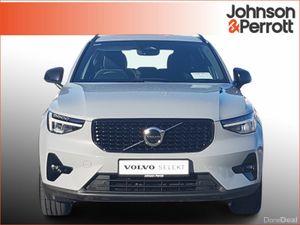 Volvo XC40 2.0 B3 163bhp MHEV Plus Dark (Heated Wi - Image 4