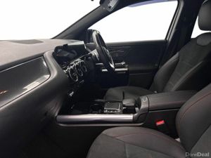Mercedes-Benz GLA 180D AMG LINE *PRICE REDUCTION* - Image 4