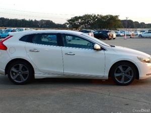 2015 Volvo V40 Low milage - Image 3