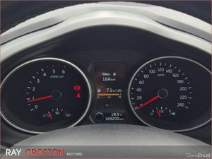 Kia Sportage 1.7 D PLATINUM 2WD - Image 4