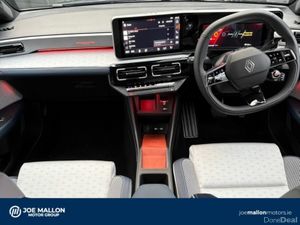 Renault 5 Roland Garros 52kWh 150hp - Image 4