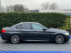 BMW 5-Series 520d M-SPORT // LEATHER HEATED SEATS - Image 2