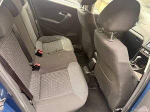 Volkswagen polo 1.2 Tsi 2016 top spec - Image 4