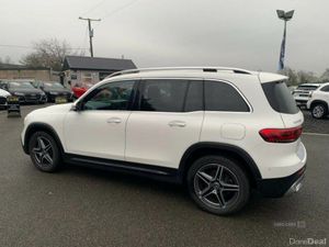 Mercedes-Benz GLB AMG Line Premium (7 seats) - Image 3