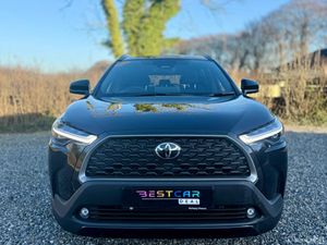 2025 Toyota Corolla Cross 1.8 Luna Hybrid Auto - Image 3