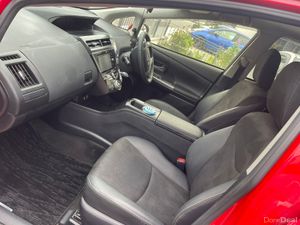 Toyota Prius 7 seater alpha  2017 - Image 3