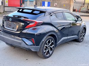 Toyota C-HR HYbrid 2019 - Image 4