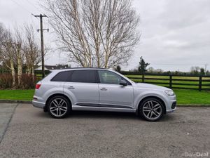 Audi Q7  Quattro s line 7 seater - Image 4
