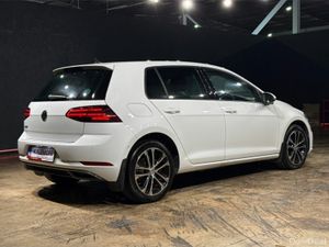 Volkswagen Golf 1.2 AUTOMATIC - REVERSE CAMERA - C - Image 4