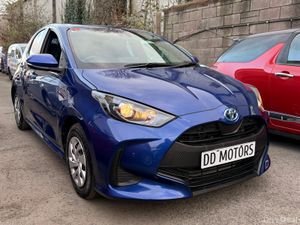Toyota Yaris 2021  1.5 Hybrid automatic - Image 2