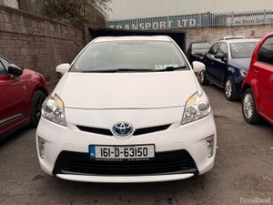 Toyota Prius 2016 hybrid automatic - Image 4