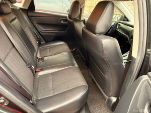 Toyota Auris  2016 (162)hybrid with low miles - Image 4