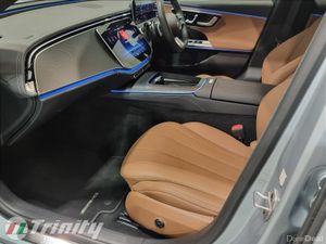 Mercedes-Benz E-Class ** 300de ** AMG LINE PLUS ** - Image 4