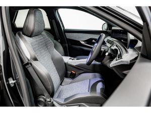 Peugeot 3008 E-Allure 73kWh 210HP - includes Prote - Image 4