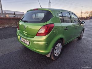 Lovely Opel Corsa 2012 - Image 4