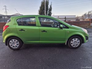 Lovely Opel Corsa 2012 - Image 3