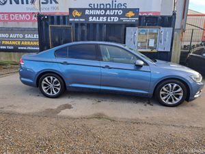 Volkswagen Passat 2018 low mileage - Image 3