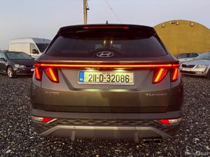 2021 Hyundai Tuscon Executive Plus Only 68,000KM - Image 4