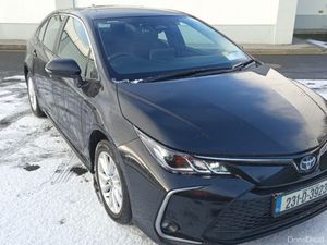 TOYOTA COROLLA 2023 LUNA / 1.8 PETROL HYBRID /AUTO - Image 3