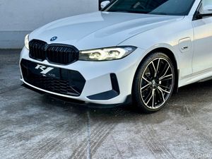 2023 BMW 330E MSPORT LCI 290BHP MPERFORMANCE - Image 3