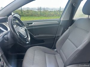 Volkswagen Golf 2014 , 1.2 petrol , auto , - Image 2