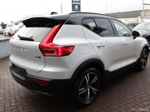 2.0T5 R-DESIGN 5DR ESTATE AUTO // STUNNING CAR LOA - Image 4