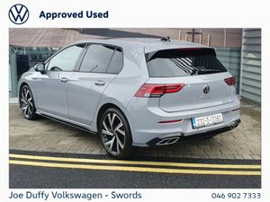 Volkswagen Golf 1.5 TSI 130HP R-Line - Image 4