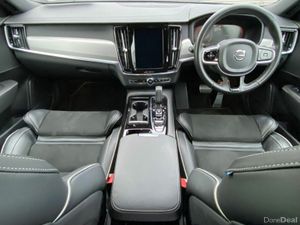 Volvo S90 R-DESIGN T8 PHEV - Image 2