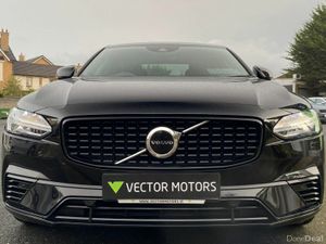 Volvo S90 R-DESIGN T8 PHEV - Image 3