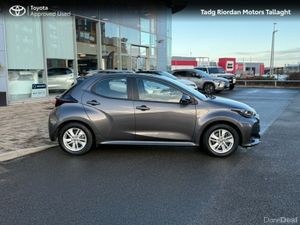 Toyota Yaris 1.5 HYBRID LUNA - Image 3