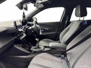 Peugeot 2008 1.2 ALLURE *JUST IN* €65 P/W ON PCP - Image 3