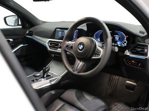 2019 BMW 3-Series  330E M SPORT -  High Spec - Image 4