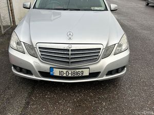 Mercedes-Benz E-Class 2010 - Image 2
