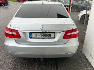 Mercedes-Benz E-Class 2010 - Image 4