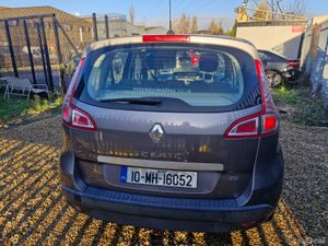 10 Renault Scenic 1.5 Diesel - Image 4