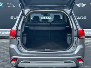 Mitsubishi Outlander 4x4 auto - Image 4