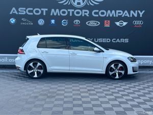 Volkswagen Golf GTI - Image 2