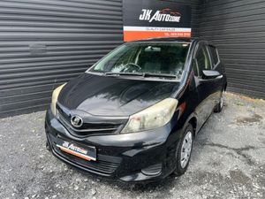 Toyota Yaris 1.0 Vitz Auto 5DR - Image 3