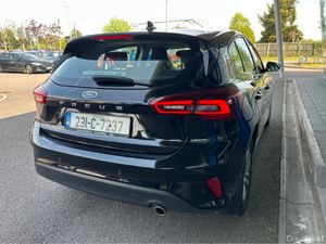 Ford Focus TITANIUM 1.0T 125 M6 4DR - Image 4