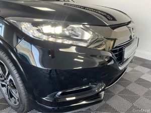 Honda Vezel HONDA VEZEL HYBRID HEATED SEATS*DRIVE - Image 4