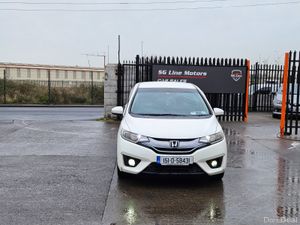 Honda Fit 1.5 Hybrid - Image 4