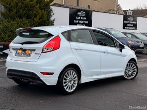 Ford Fiesta ZETEC 2016 automatic - Image 3