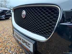 🇮🇪Jaguar F-Pace 2.0PRESTIGE ED PREMIUM INTERIOR - Image 4